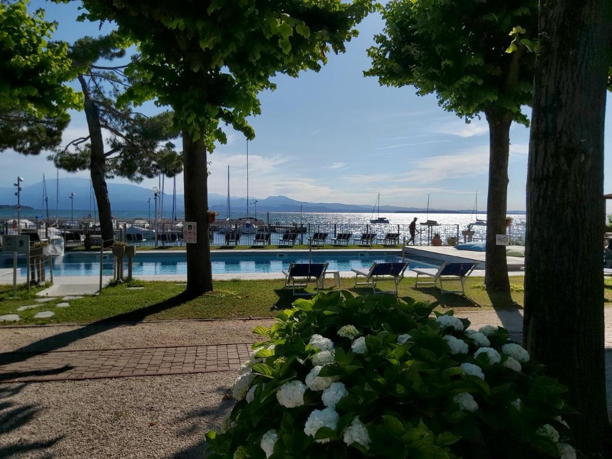 Villaggio Turistico Dei Tigli 加达湖畔帕登赫 外观 照片