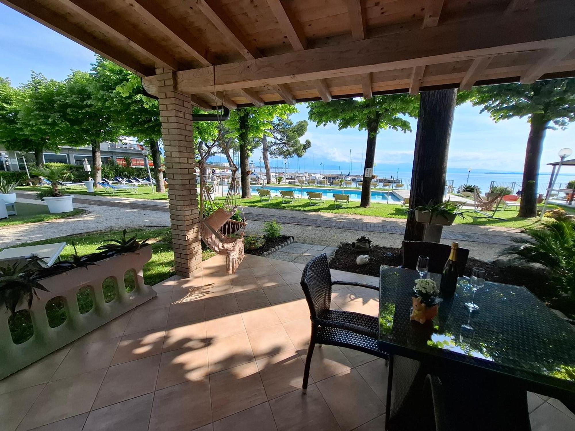 Villaggio Turistico Dei Tigli 加达湖畔帕登赫 客房 照片